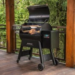 Traeger Ironwood 885 Wood Pellet BBQ Grill -Happy Garden 1140955 4