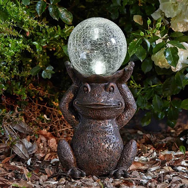 Smart Solar Gazing Frog Statue 1 Smart Solar Gazing Frog Statue